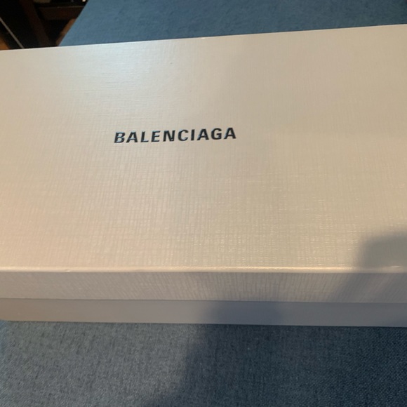 Authentic Balenciaga Chunky Slide Sandal - Picture 2 of 4